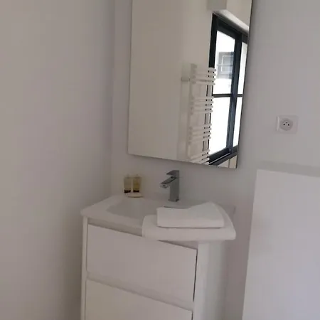 Les Enclos A 4 Mn De Chantilly Lamorlaye