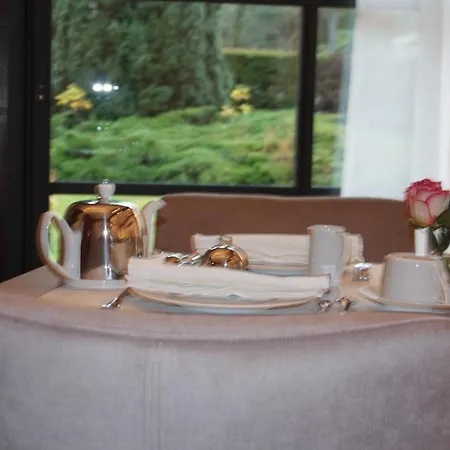 Les Enclos A 4 Mn De Chantilly Bed & Breakfast Lamorlaye