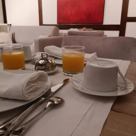 Les Enclos A 4 Mn De Chantilly فندق مبيت وإفطار 3*