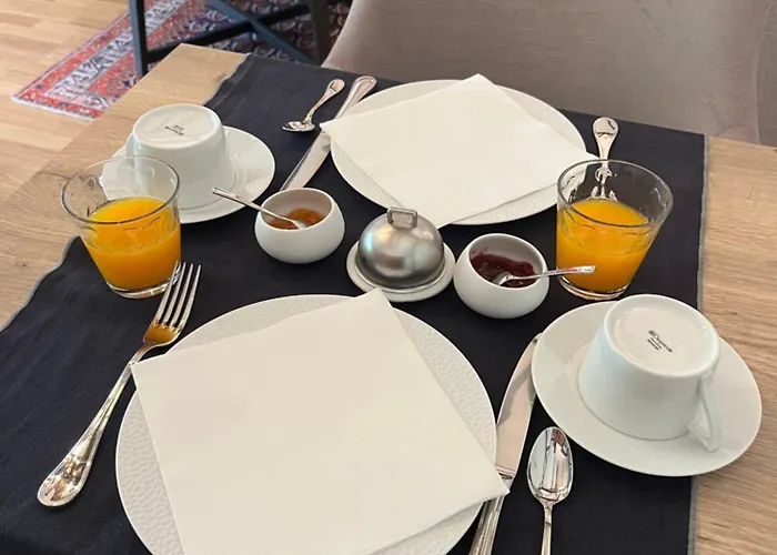 Les Enclos A 4 Mn De Chantilly